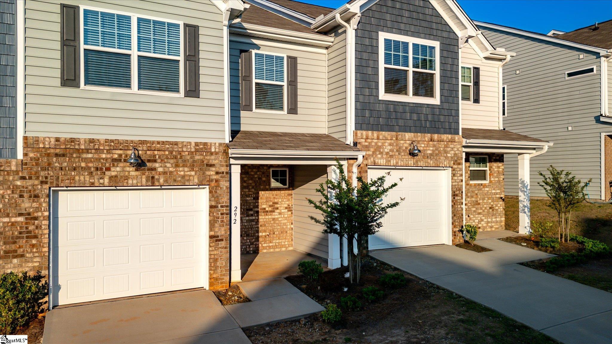 292 East Compass Way Easley, SC 29640 - Photo 3 of 26 Gallery Image 3