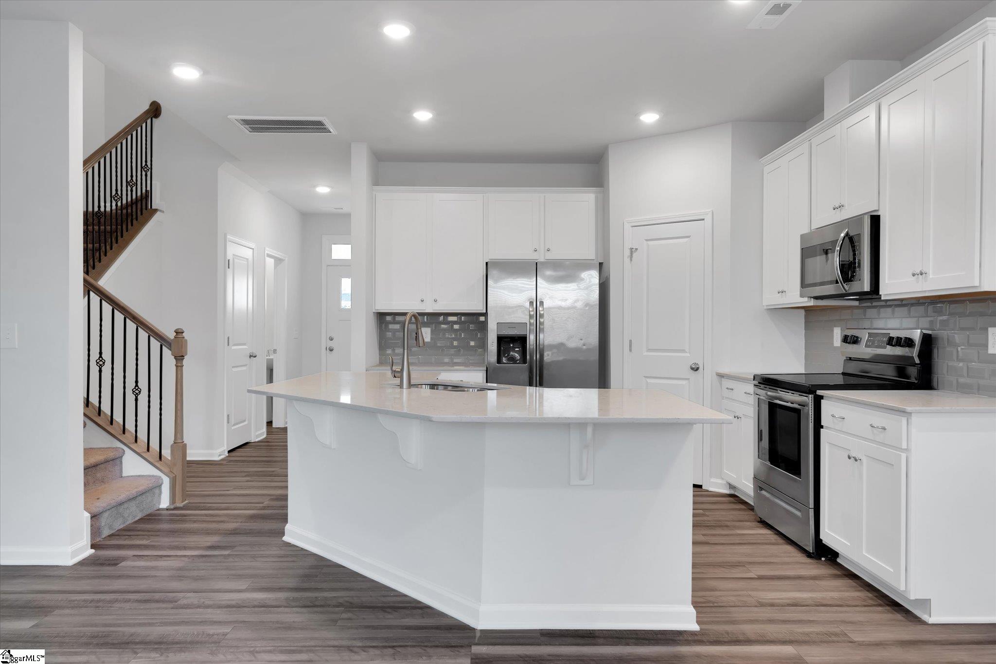 292 East Compass Way Easley, SC 29640 - Photo 7 of 26 Gallery Image 7