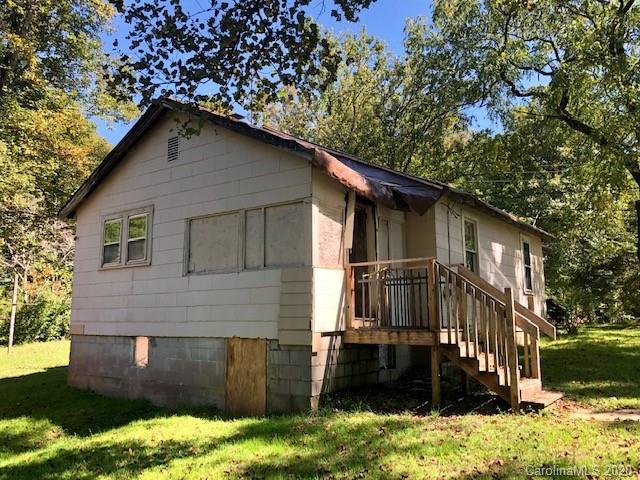 136 Whitaker Road Fairview, NC 28730 - Photo 4 of 26 Gallery Image 4