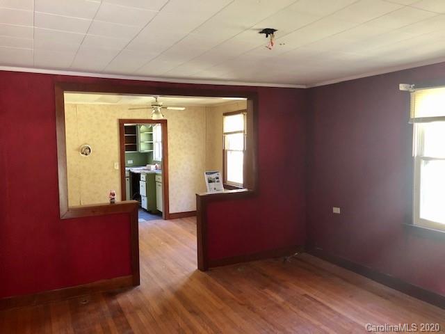 136 Whitaker Road Fairview, NC 28730 - Photo 8 of 26 Gallery Image 8