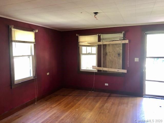136 Whitaker Road Fairview, NC 28730 - Photo 10 of 26 Gallery Image 10