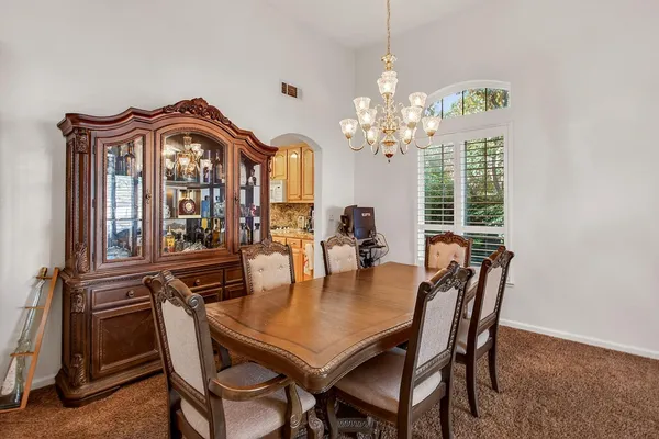 $689,999 | 1752 Sierra Brook Court, Manteca, CA 95337