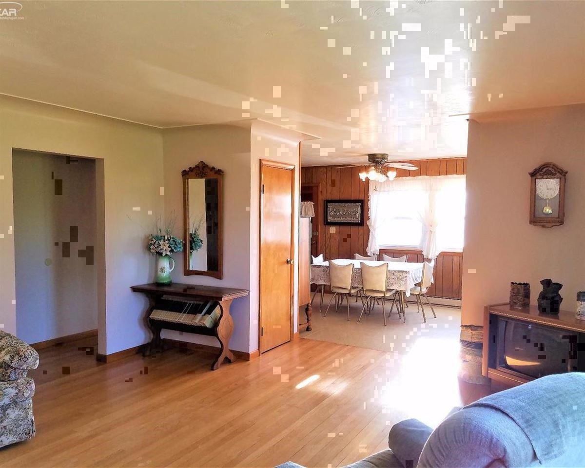 12272 Calkins Road Flushing, MI 48433 - Photo 11 of 18 21340113-10.JPG
