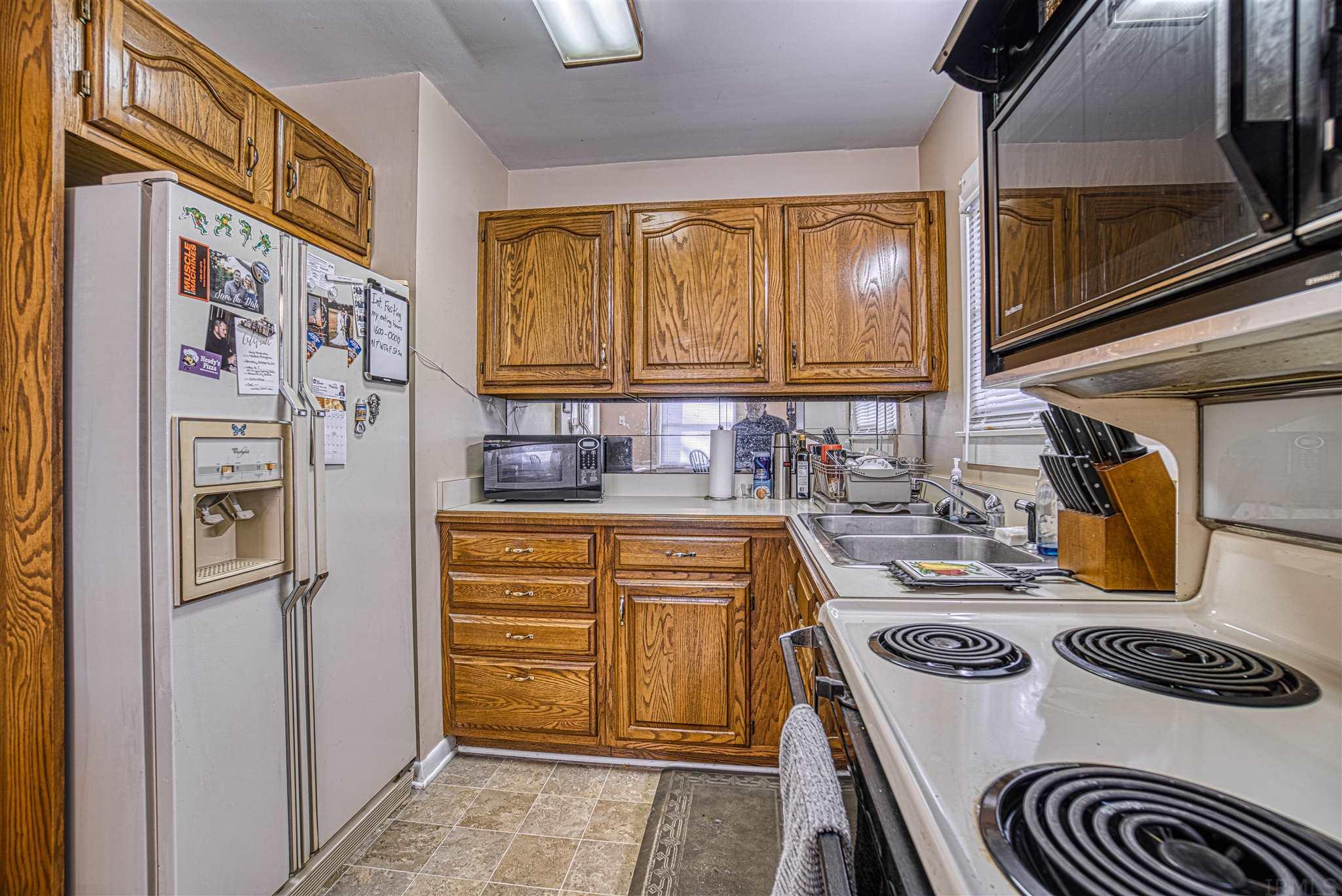 619 Hanover Road Evansville, IN 47710 - Photo 7 of 23 Gallery Image 7