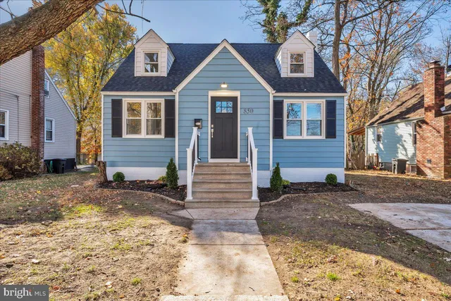 $325,000 | 850 Market Street, Mount Ephraim, NJ 08059