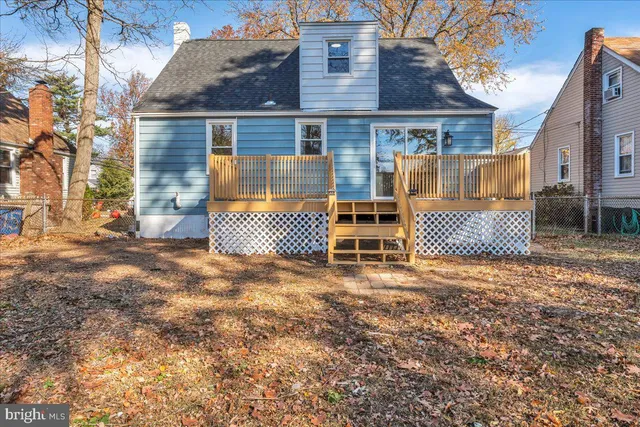 $325,000 | 850 Market Street, Mount Ephraim, NJ 08059