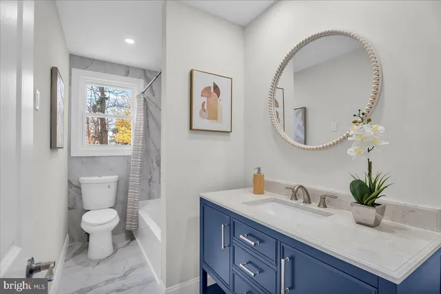 $325,000 | 850 Market Street, Mount Ephraim, NJ 08059