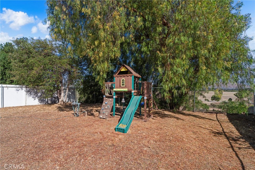 5555 Grand Riverside, CA 92504 - Photo 8 of 41
