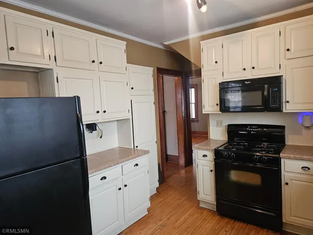 $209,900 | 208 9th Avenue Southeast, Waseca, MN 56093