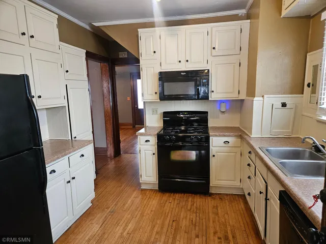 $209,900 | 208 9th Avenue Southeast, Waseca, MN 56093