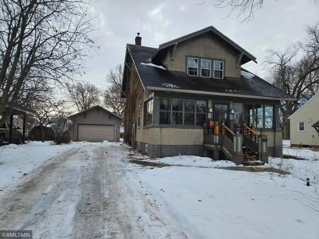 $209,900 | 208 9th Avenue Southeast, Waseca, MN 56093