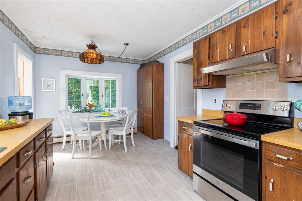12 George Street Stoneham, MA 02180 - Photo 19 of 42 Gallery Image 19