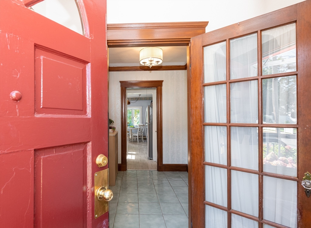 12 George Street Stoneham, MA 02180 - Photo 4 of 42 Gallery Image 4