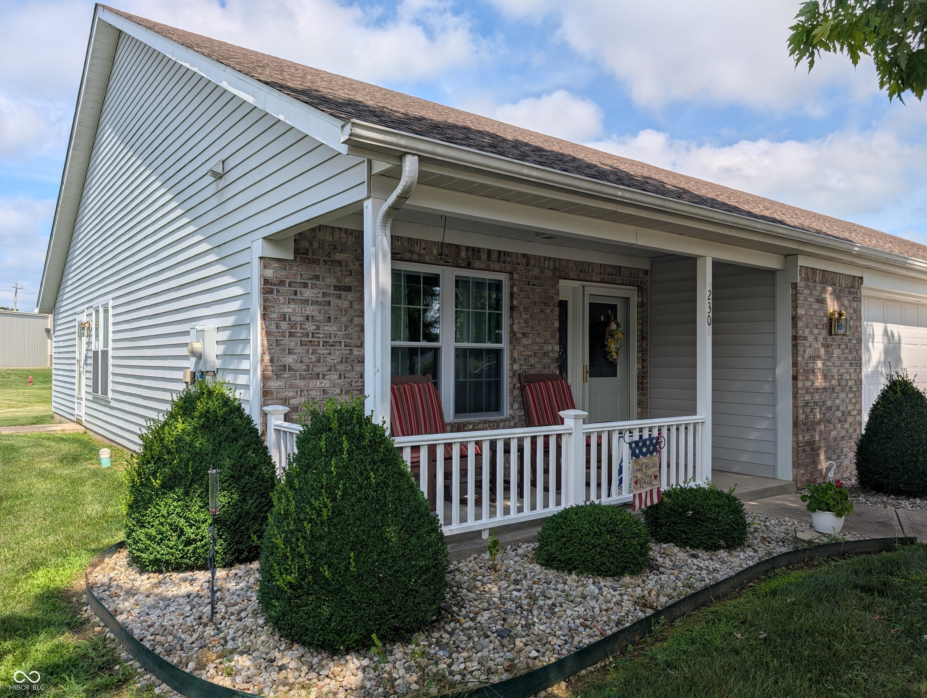 230 Blue Ribbon Court Rushville, IN 46173 - Photo 2 of 25