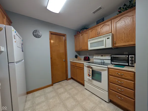 $224,900 | 230 Blue Ribbon Court, Rushville, IN 46173