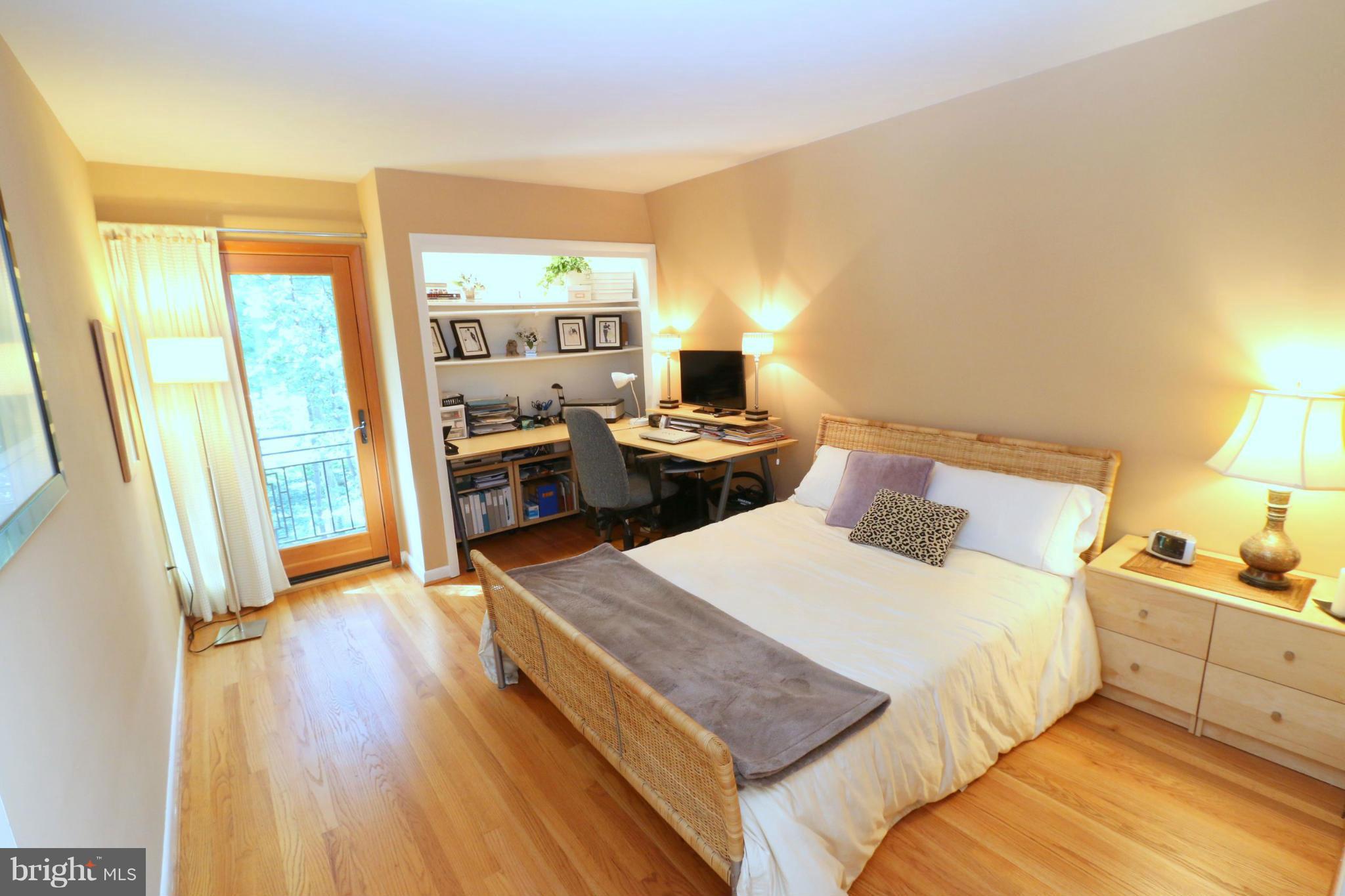 11235 South Shore Road Reston, VA 20190 - Photo 15 of 27 Bedroom