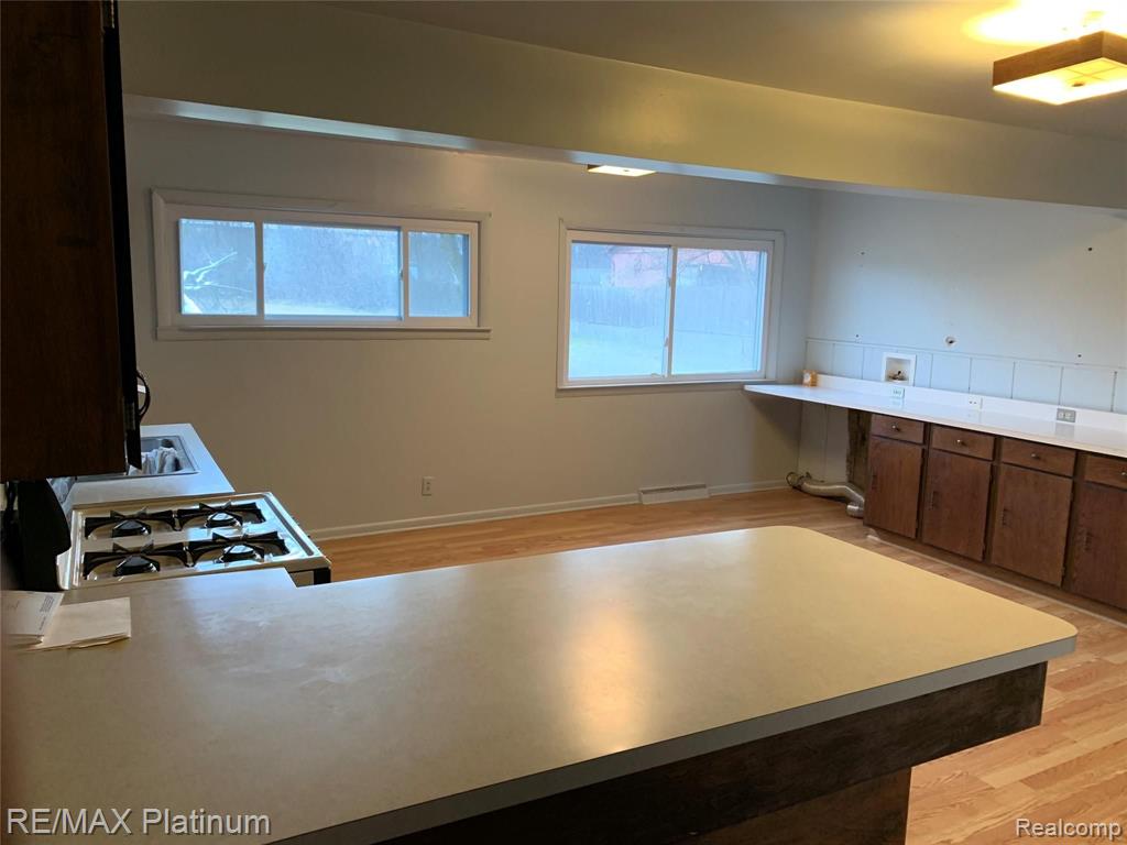 5239 Lennon Road Flint, MI 48507 - Photo 7 of 18