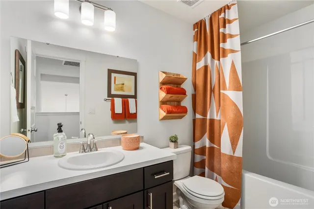 $879,950 | 30217 11th Place South, Federal Way, WA 98003