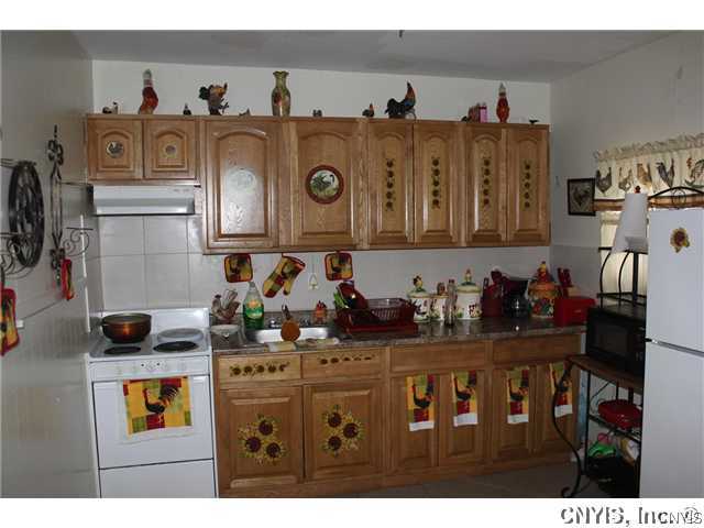 1107 Warren Street Utica, NY 13502 - Photo 2 of 8 Kitchen