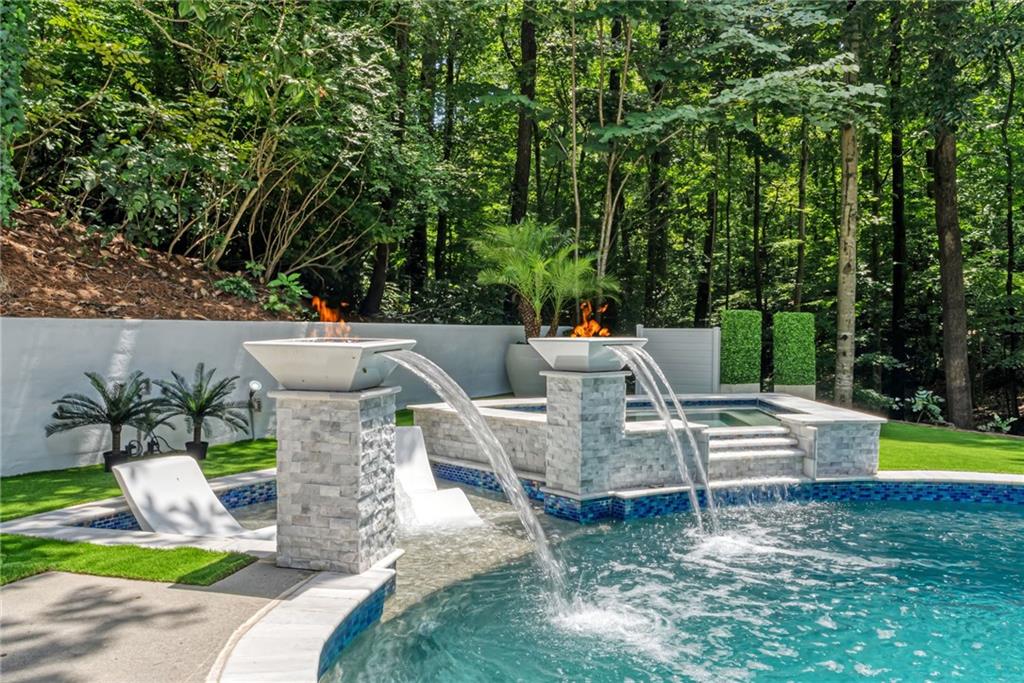 3946 Paces Ferry Road Northwest Atlanta, GA 30327 - Photo 43 of 57 Gallery Image 43