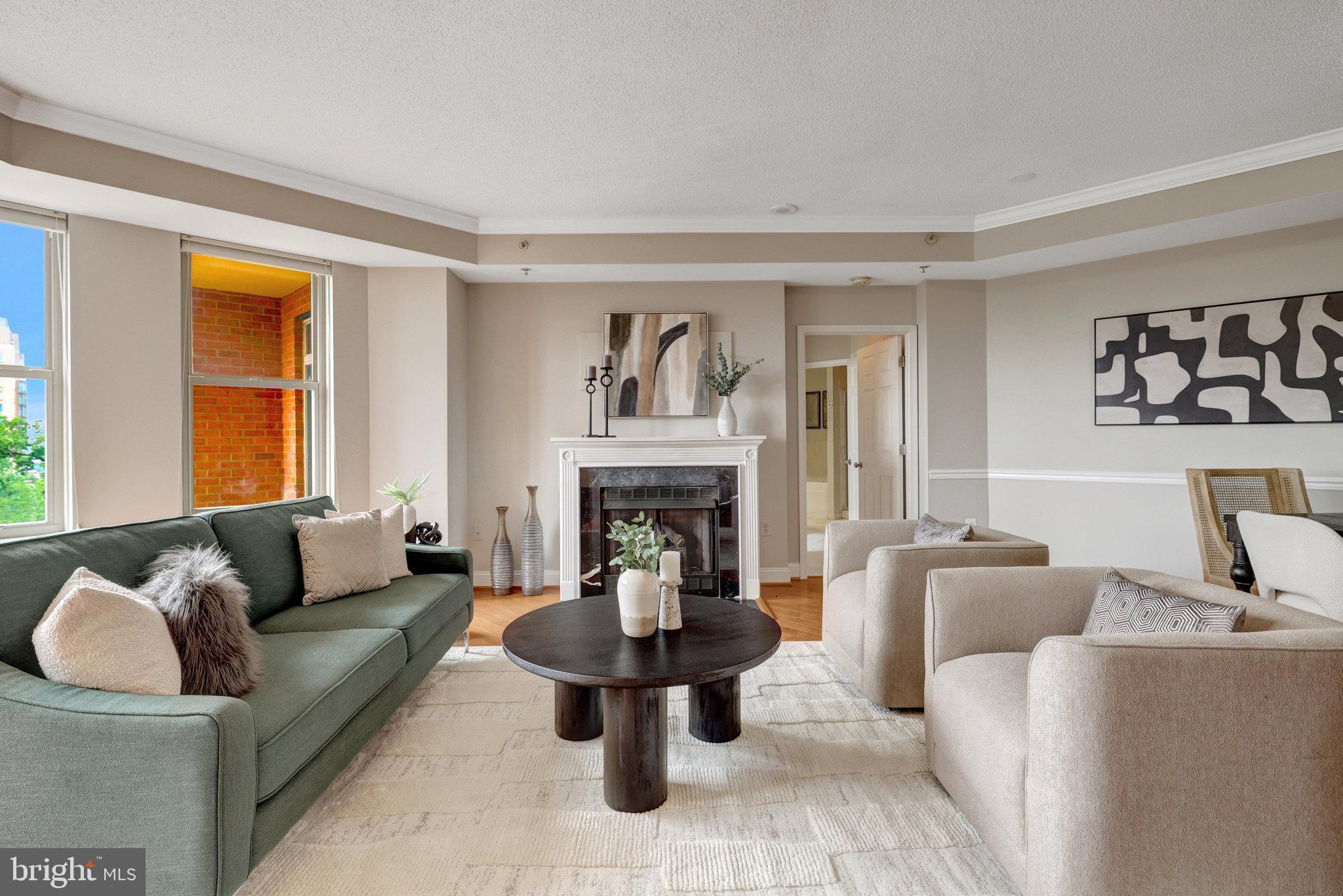 11776 Stratford House Place, Unit 601 Reston, VA 20190 - Photo 21 of 58 Living Room