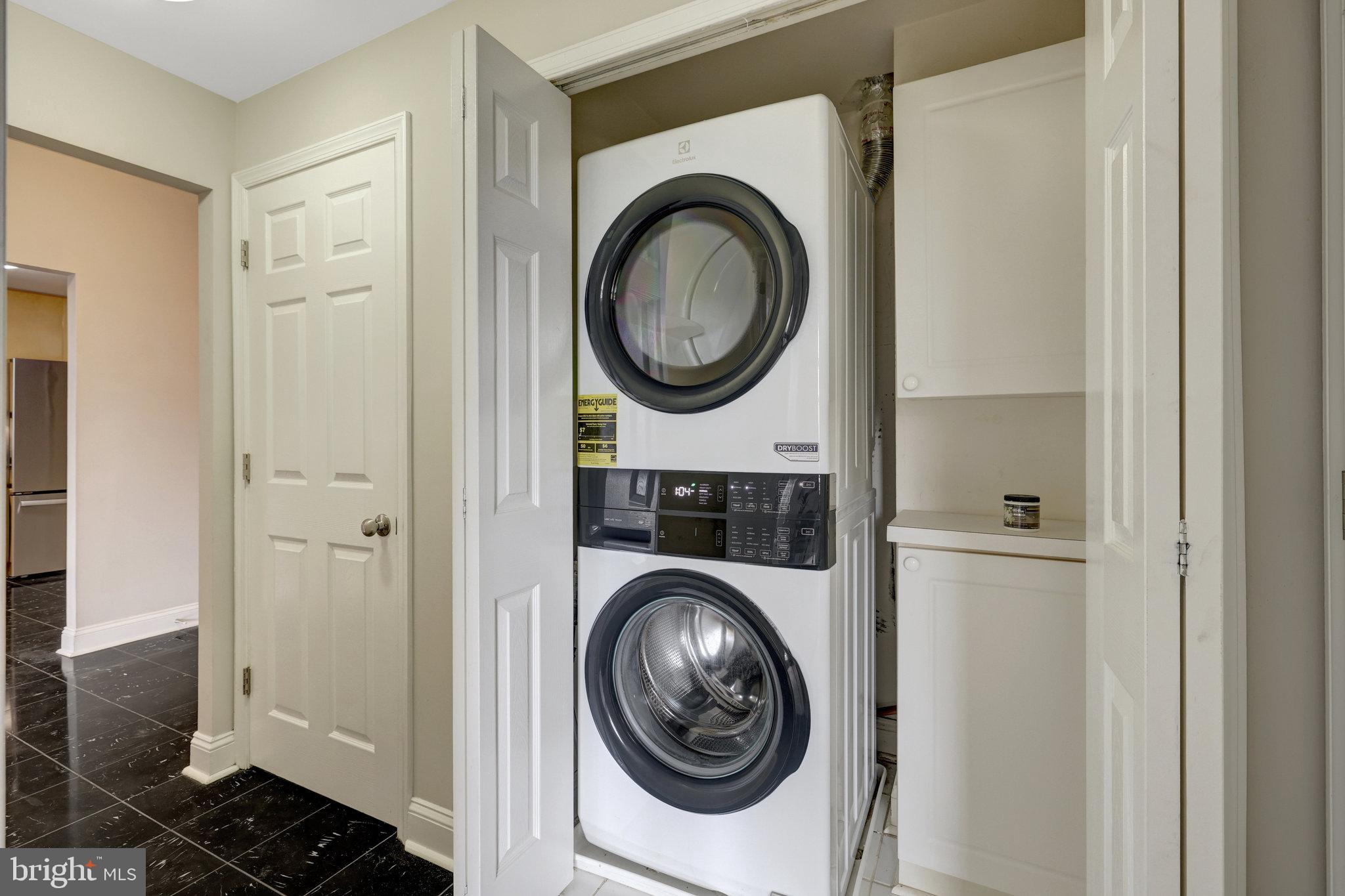 11776 Stratford House Place, Unit 601 Reston, VA 20190 - Photo 37 of 58 In Unit Full Size W/D