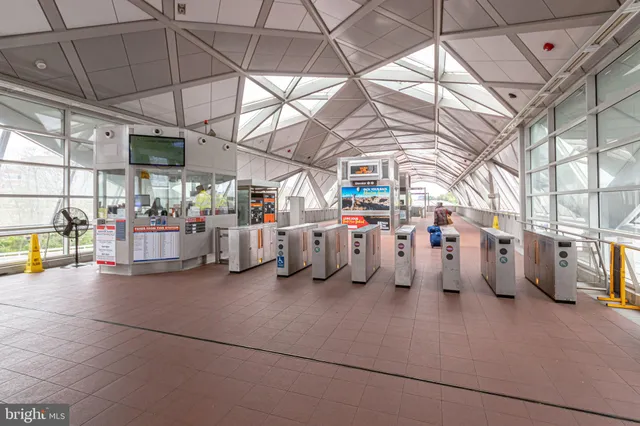 $725,000 | 11776 Stratford House Place, Unit 601, Reston, VA 20190