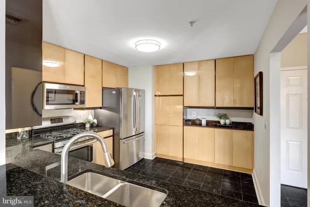 $695,000 | 11776 Stratford House Place, Unit 601, Reston, VA 20190