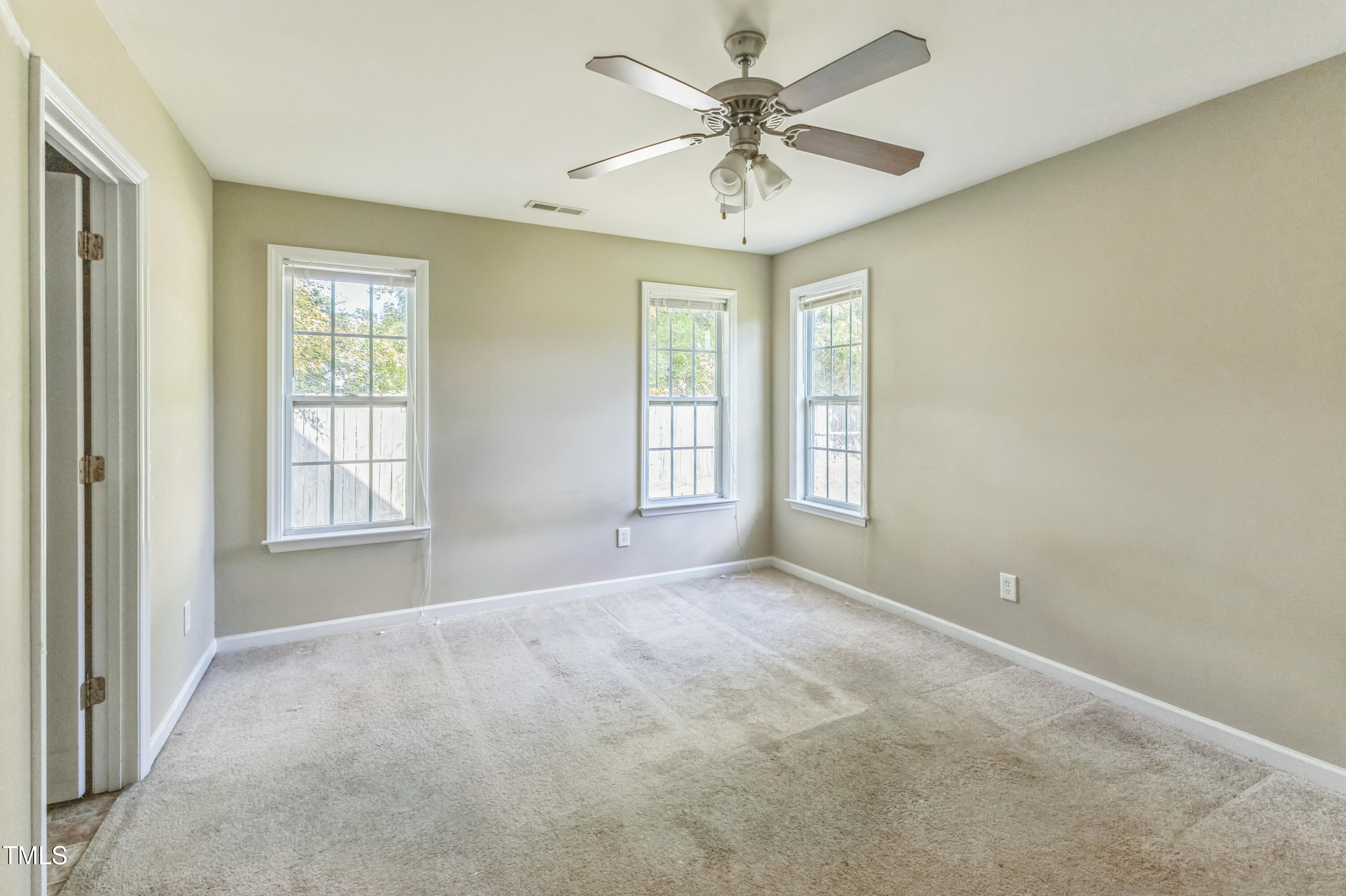 104 Prancer Circle Selma, NC 27576 - Photo 8 of 25 30931_Image_7