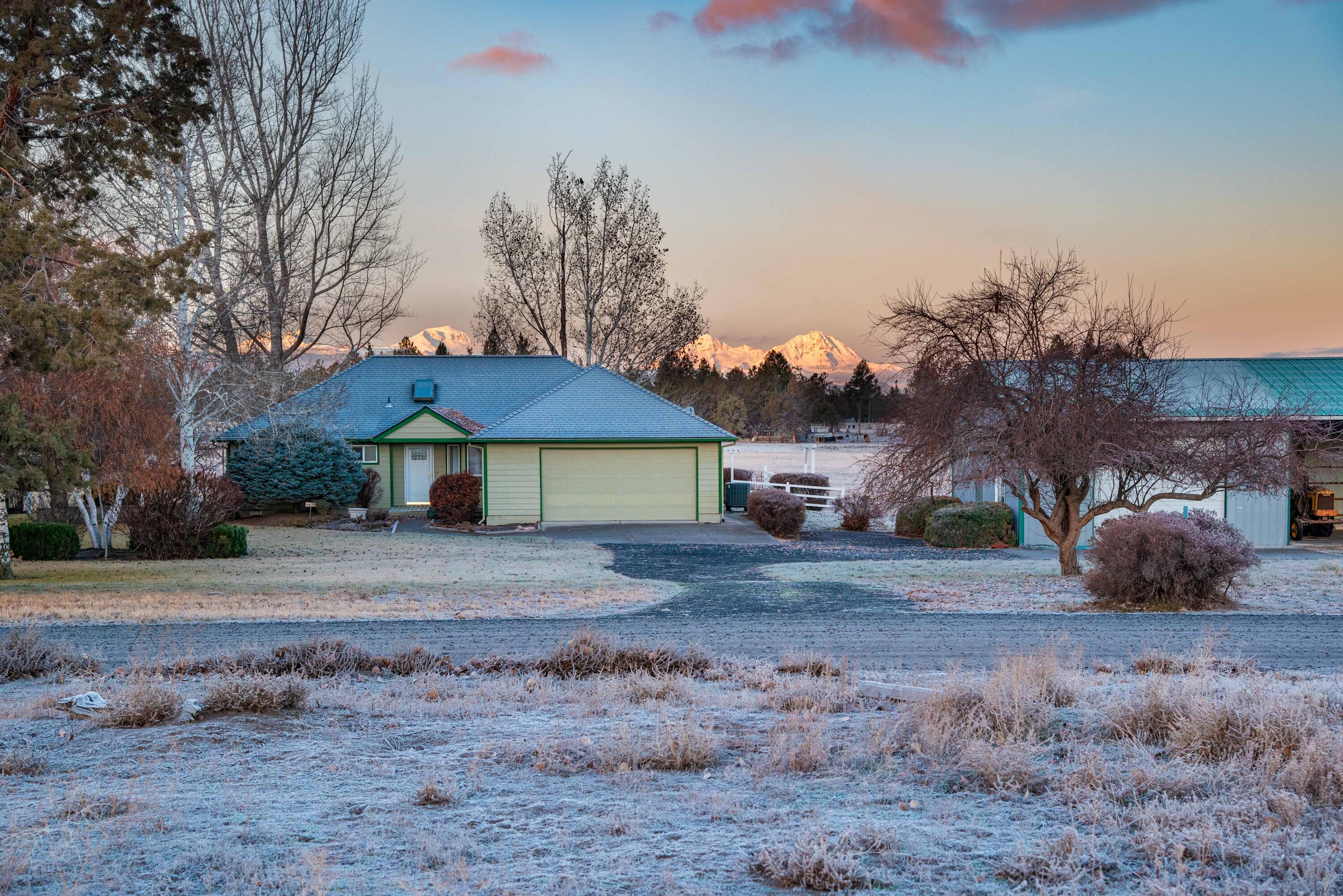 63475 Cricketwood Road Bend, OR 97701 - Photo 56 of 64 Cricketwood Sunrise (7 of 18)