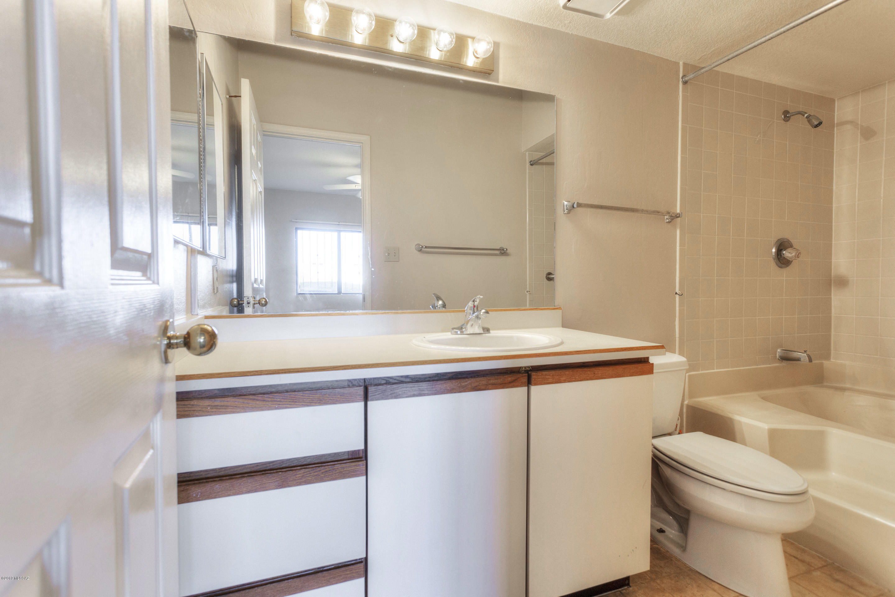 5500 North Valley View Road, Unit 114 Tucson, AZ 85718 - Photo 14 of 17