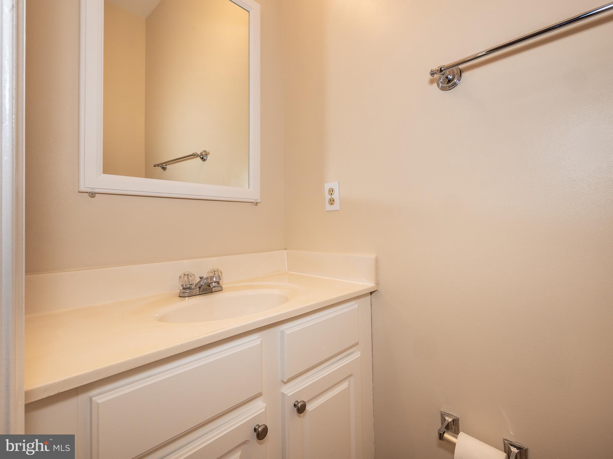 6326 Wind Rider Way Columbia, MD 21045 - Photo 14 of 30 Powder Room