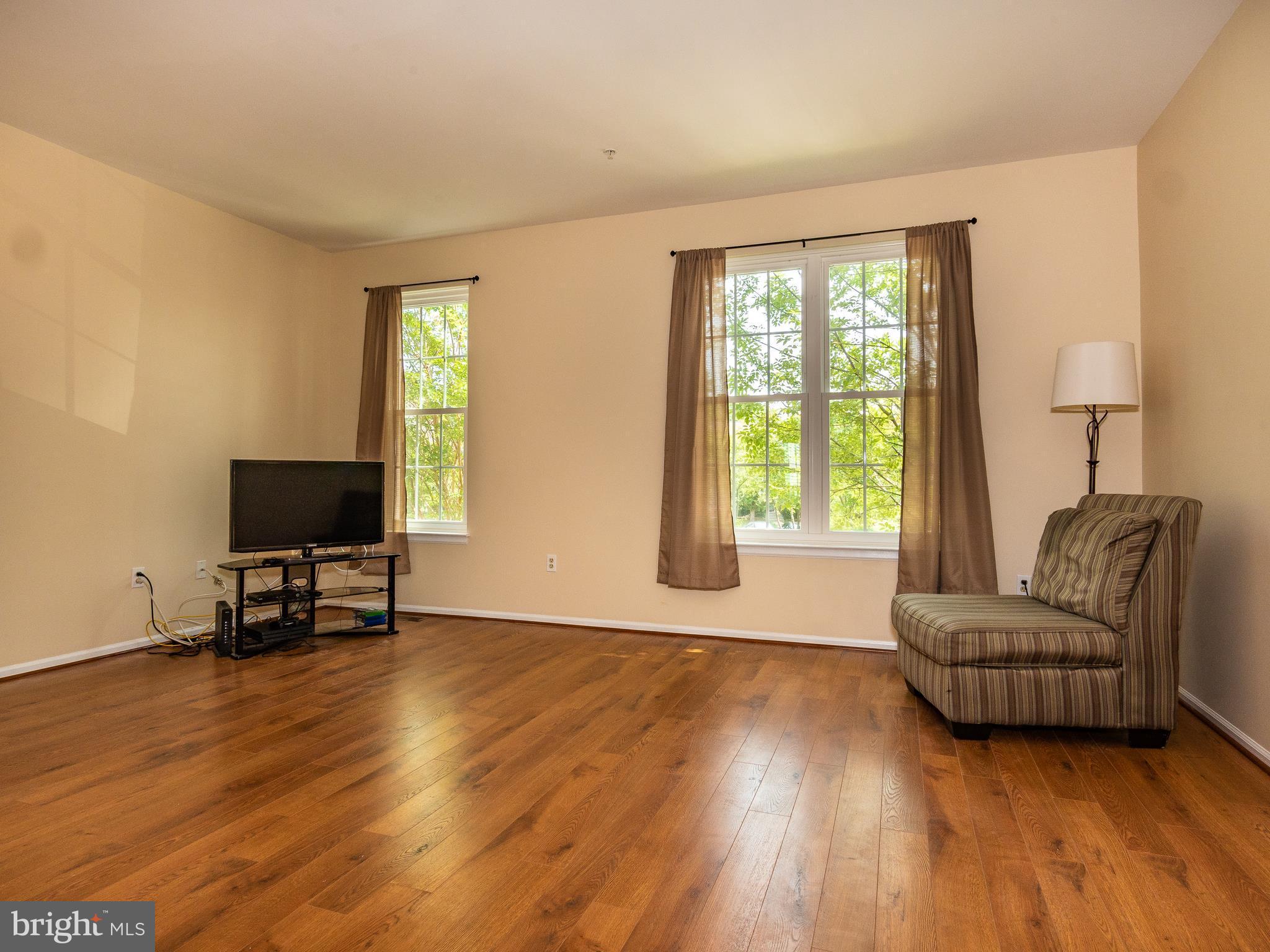6326 Wind Rider Way Columbia, MD 21045 - Photo 16 of 30 Living Room