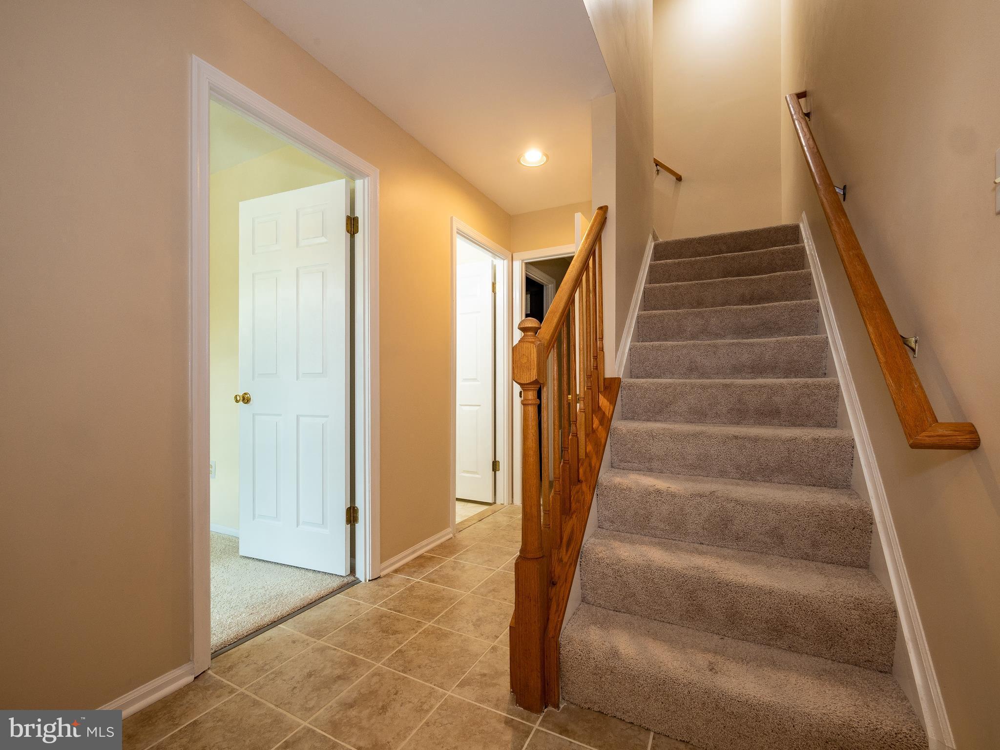 6326 Wind Rider Way Columbia, MD 21045 - Photo 4 of 30 Entry Foyer with New Tile Flooring