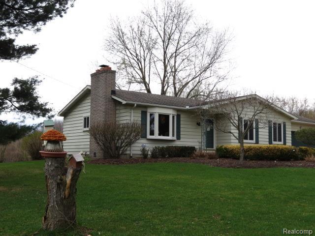 10987 Hibner Road Hartland, MI 48353 - Photo 1 of 50 IMG_0666.jpg