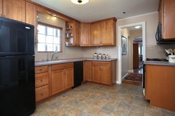 1 Roanoke Road Arlington, MA 02474 - Photo 2 of 14 Gallery Image 2