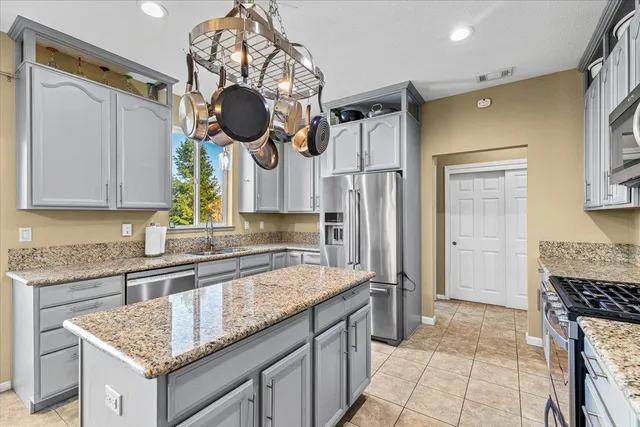 $590,000 | 2993 Stagecoach Drive, Valley Springs, CA 95252