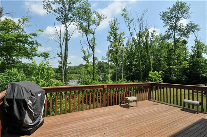 2251 Custer Lane Covington, KY 41017 - Photo 2 of 25