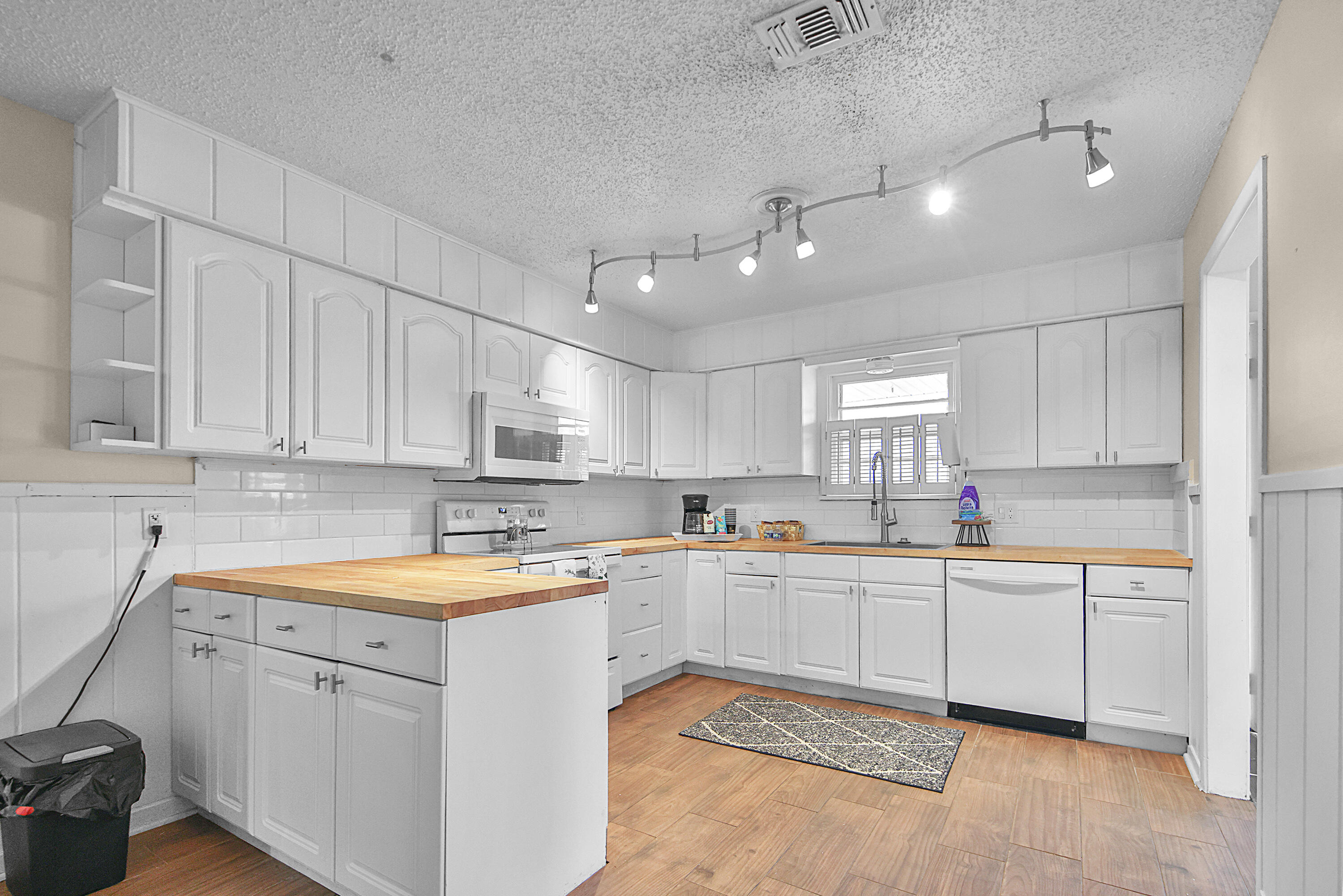 4513 48th Street Lubbock, TX 79414 - Photo 35 of 55 1L1A6517