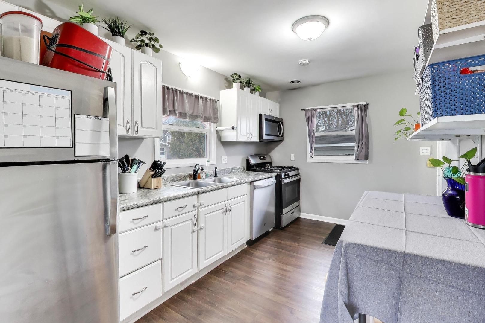 223 Oneill Street Joliet, IL 60436 - Photo 5 of 22