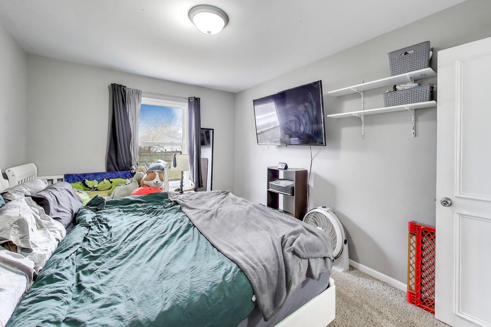 223 Oneill Street Joliet, IL 60436 - Photo 7 of 22