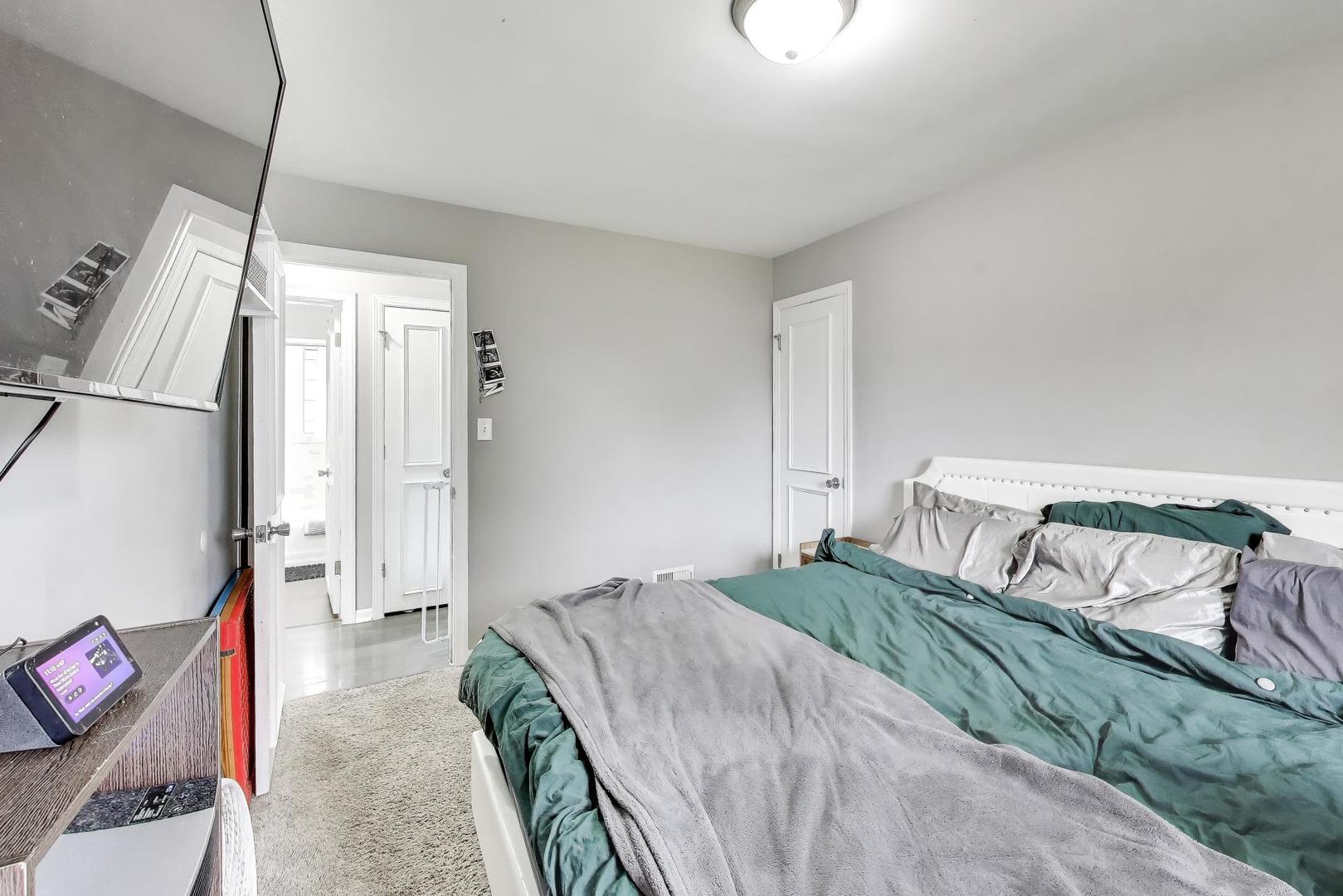 223 Oneill Street Joliet, IL 60436 - Photo 8 of 22