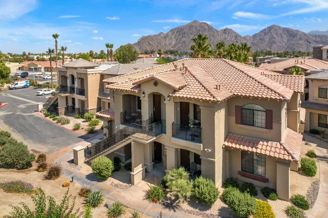 $340,950 | 50610 Santa Rosa Plaza, Unit 7, La Quinta, CA 92253