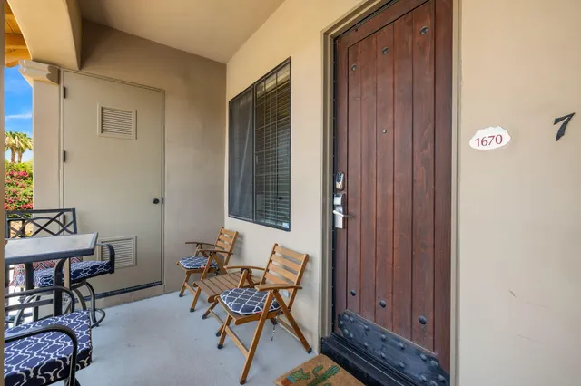 $340,950 | 50610 Santa Rosa Plaza, Unit 7, La Quinta, CA 92253
