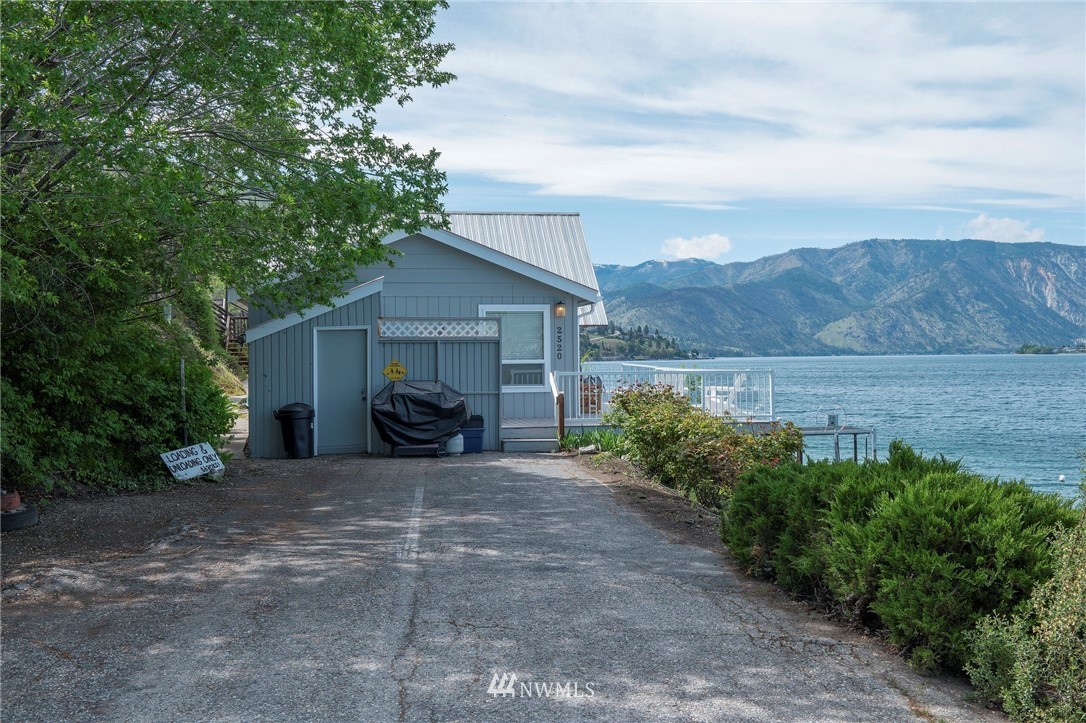 2520 South Lakeshore Road Chelan, WA 98816 - Photo 6 of 22 Gallery Image 6