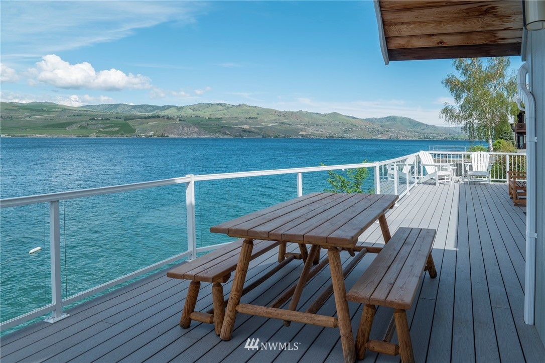 2520 South Lakeshore Road Chelan, WA 98816 - Photo 9 of 22 Gallery Image 9