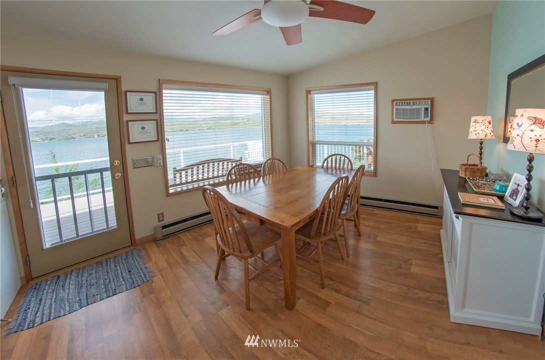 2520 South Lakeshore Road Chelan, WA 98816 - Photo 10 of 22 Gallery Image 10
