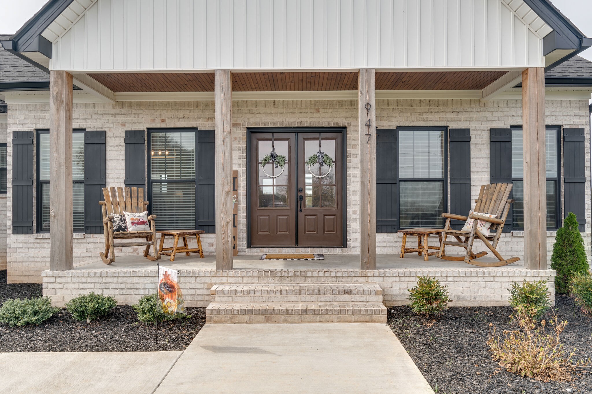 947 South Cross Bridges Road Mount Pleasant, TN 38474 - Photo 3 of 37 a view of a building with sitting area