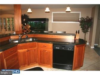 92 Verona Road Broomall, PA 19008 - Photo 3 of 12 Kitchen