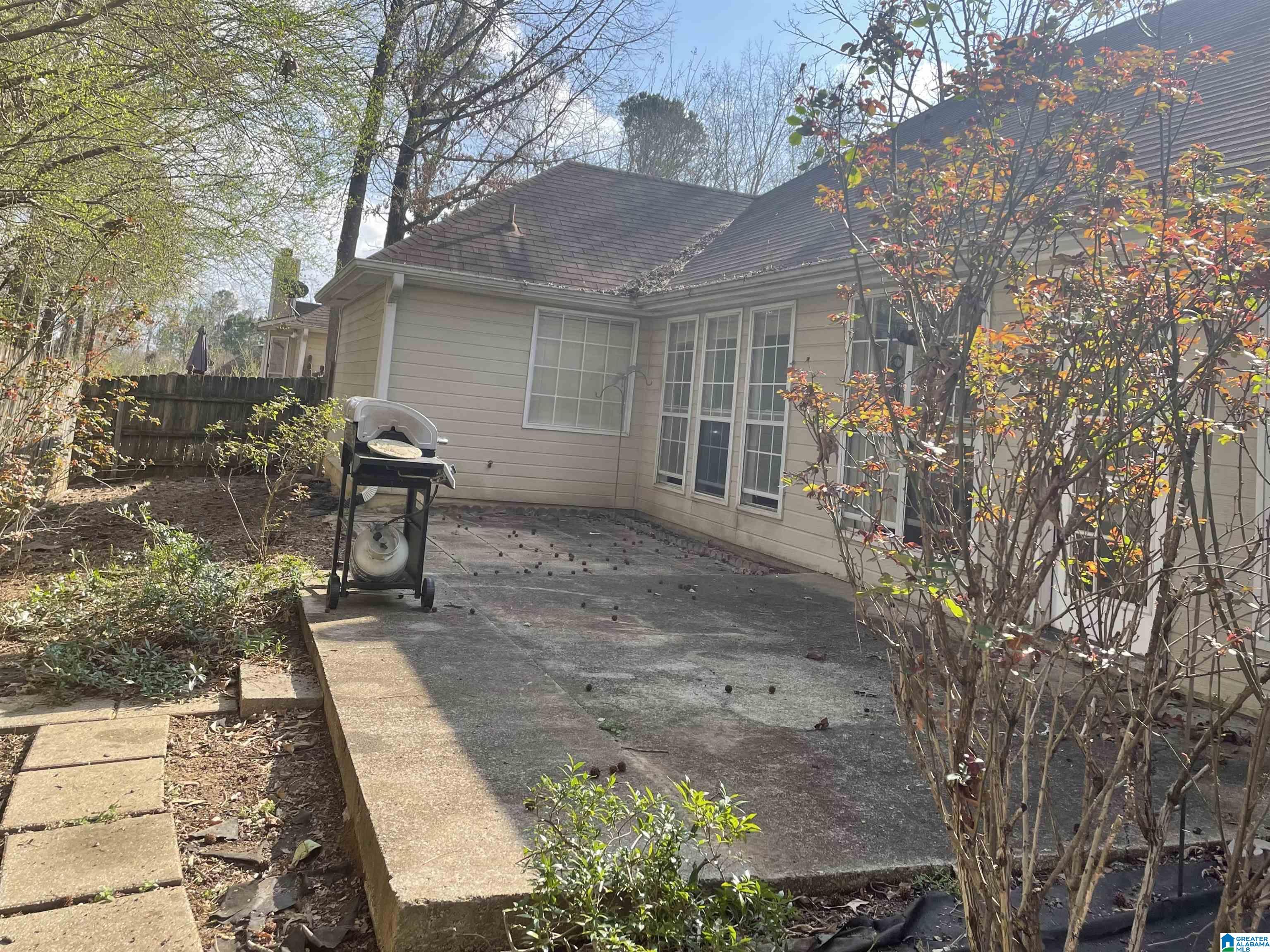 212 Lees Cove Helena, AL 35080 - Photo 2 of 14